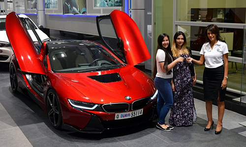 Công chúa Abu Dhabi sắm “siêu xe xanh” BMW i8 